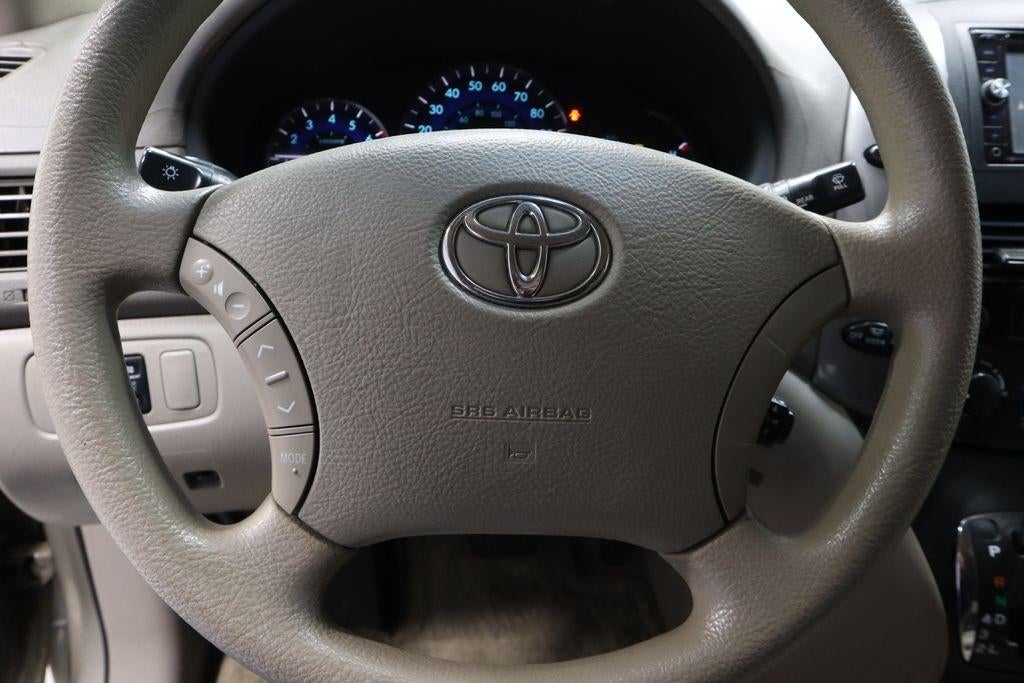 2006 Toyota Sienna LE