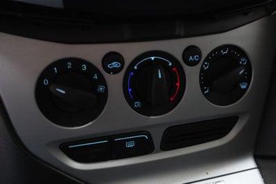 2014 Ford Focus 4dr Sdn SE