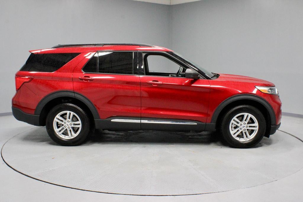 2023 Ford Explorer XLT 4WD
