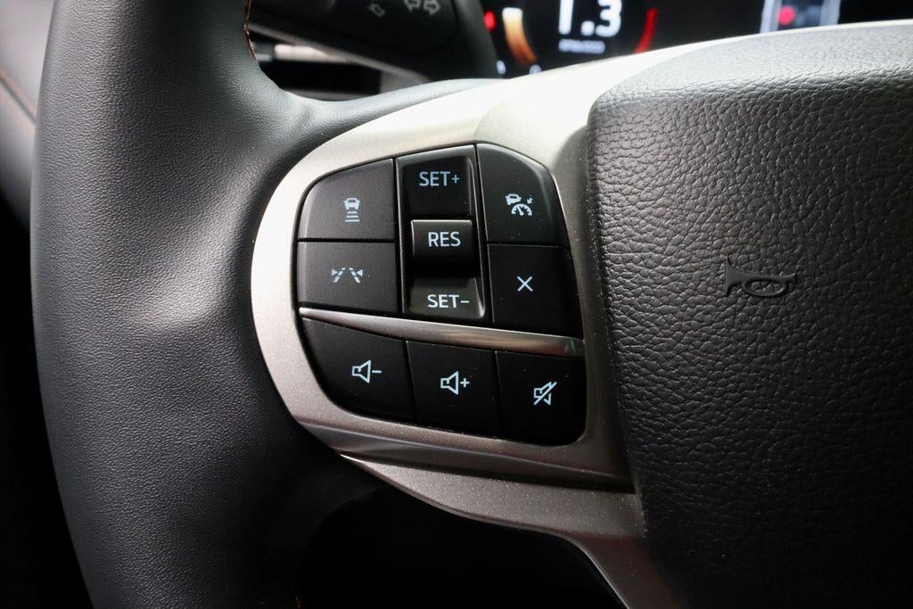 2025 Ford Explorer Active 4WD