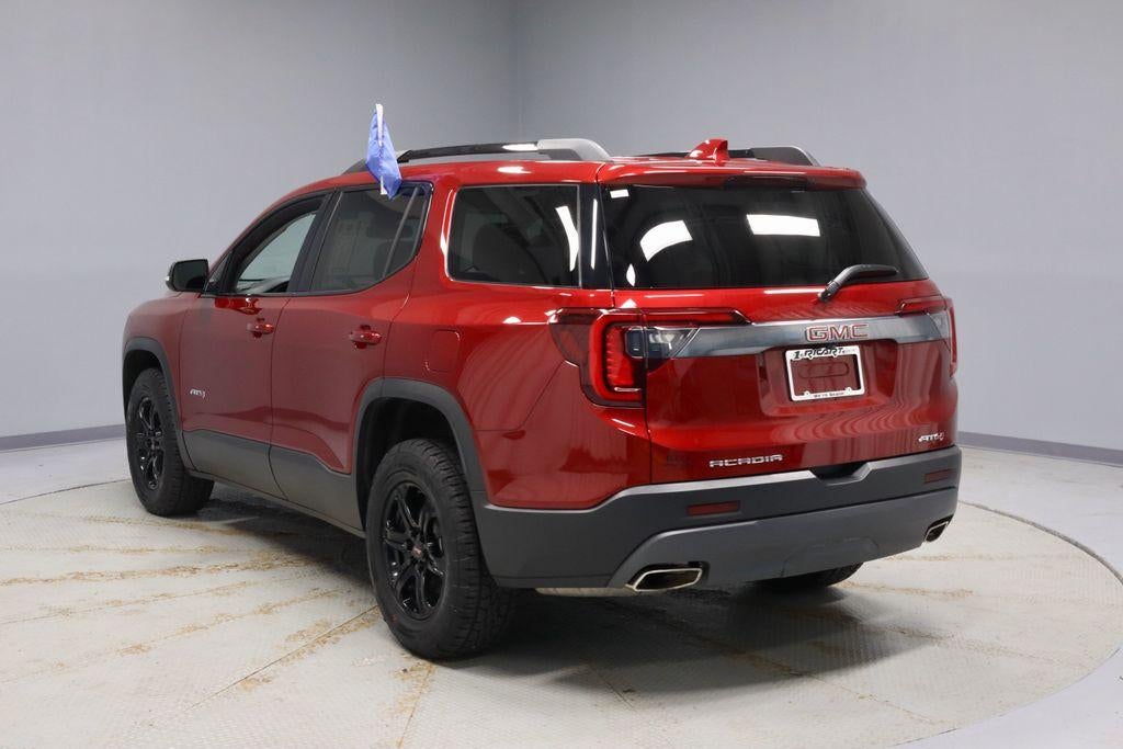 2023 GMC Acadia AWD AT4