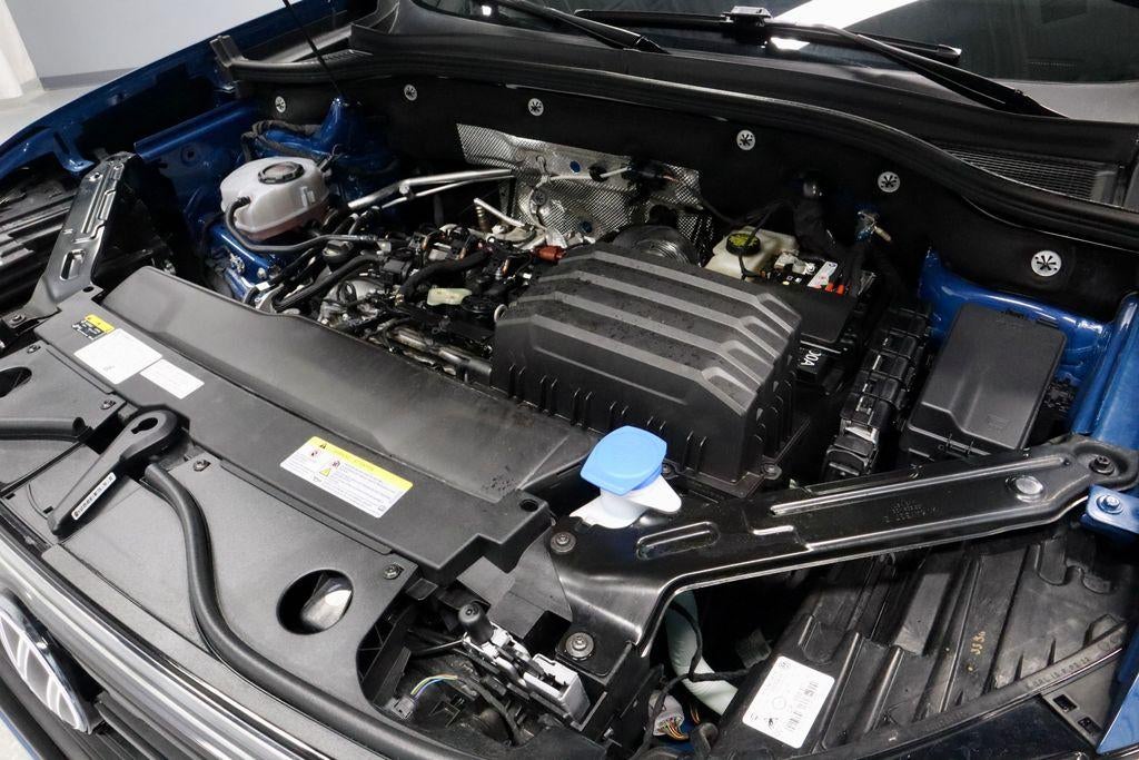 2025 Volkswagen Atlas Cross Sport 2.0T SEL R-Line Black 4MOTION