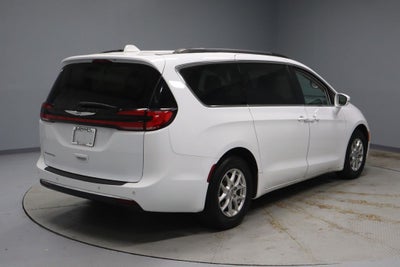 2022 Chrysler Pacifica Touring L FWD