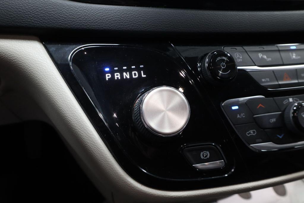 2022 Chrysler Pacifica Touring L FWD