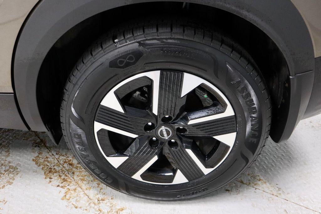2025 Nissan Kicks SV AWD
