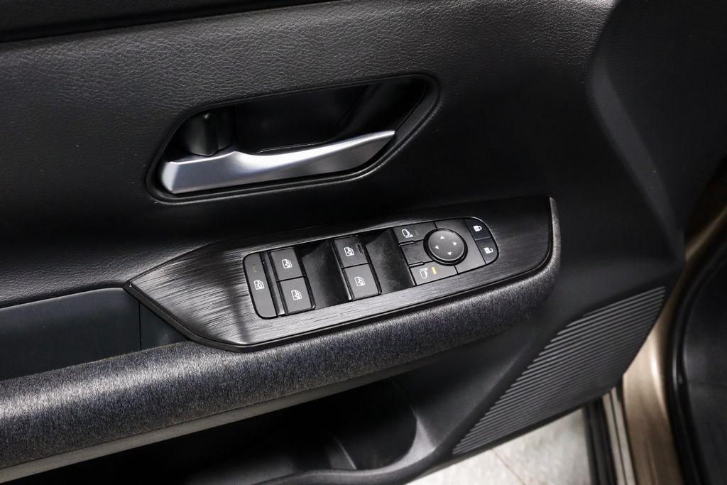 2025 Nissan Kicks SV AWD