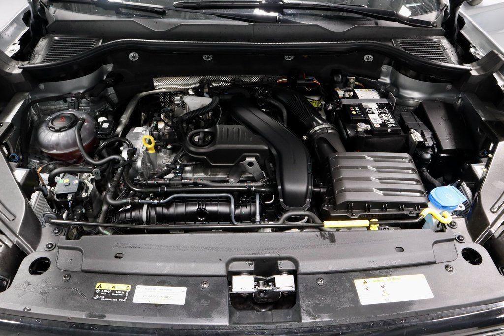 2025 Volkswagen Taos SE 4MOTION