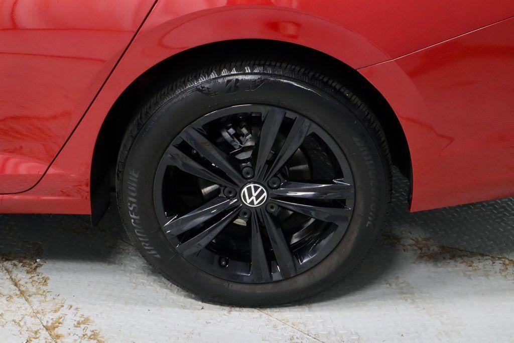2023 Volkswagen Jetta SE Auto