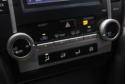 2012 Toyota Camry 4dr Sdn I4 Auto SE (Natl)
