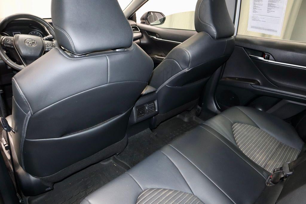 2022 Toyota Camry SE Auto (SE)
