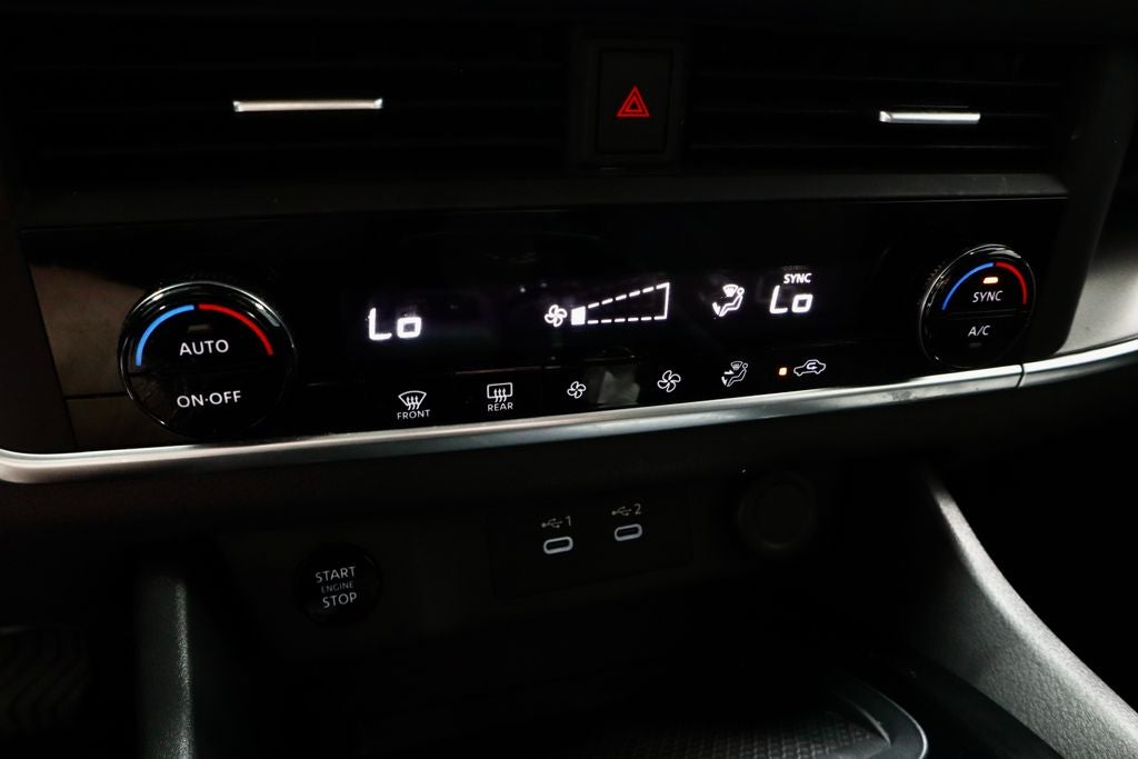 2025 Nissan Rogue AWD SV