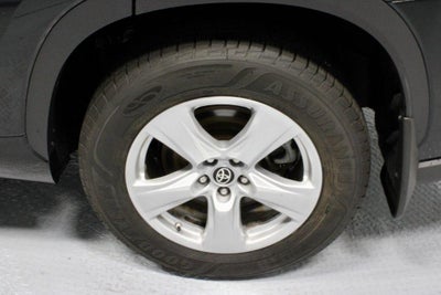 2022 Toyota Highlander Hybrid LE AWD (Natl)