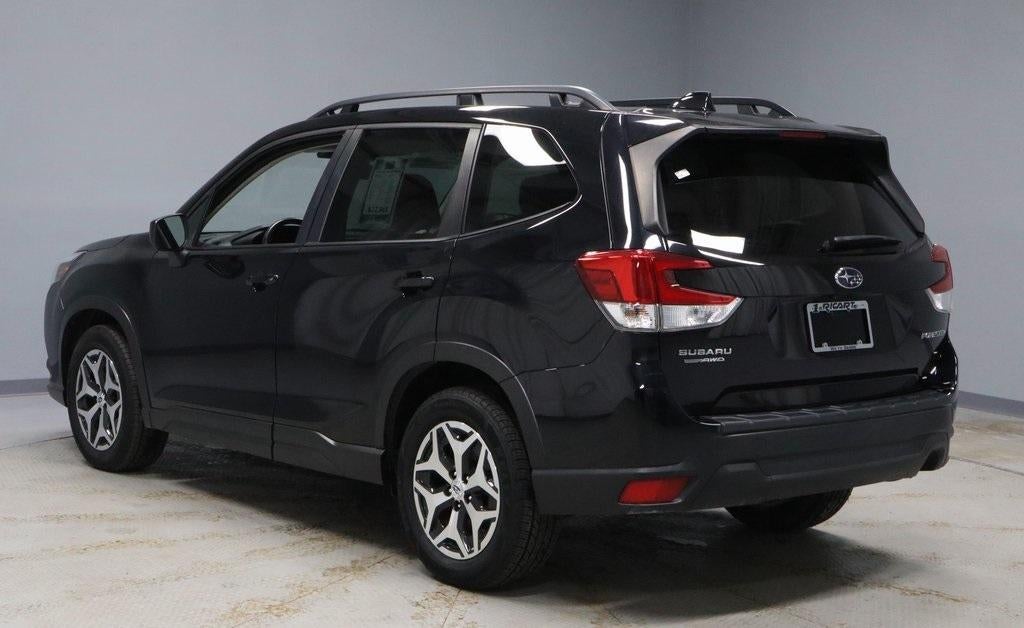 2022 Subaru Forester Premium CVT