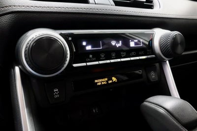 2019 Toyota RAV4 LE AWD (Natl)