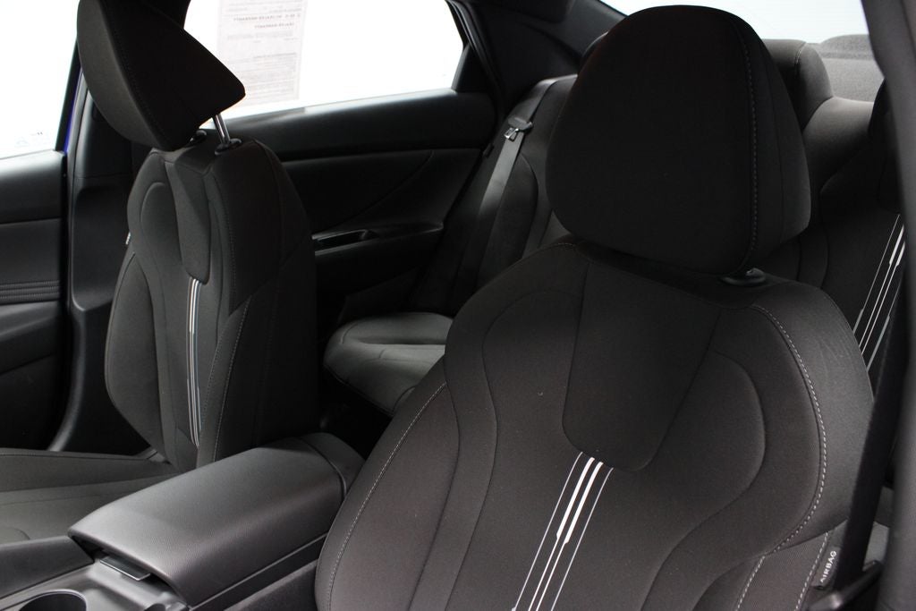 2025 Hyundai ELANTRA SEL Sport IVT
