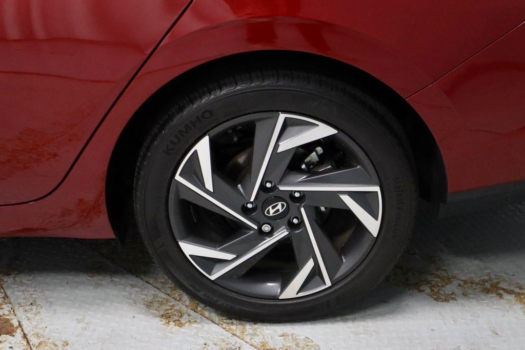 2024 Hyundai ELANTRA SEL IVT