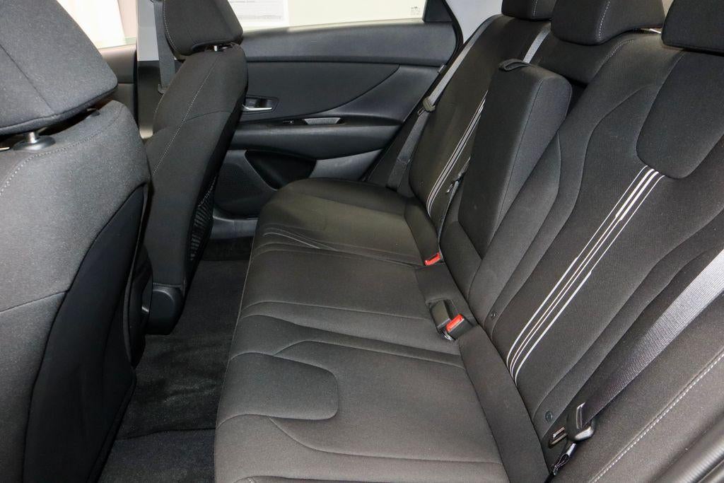 2024 Hyundai ELANTRA SEL IVT
