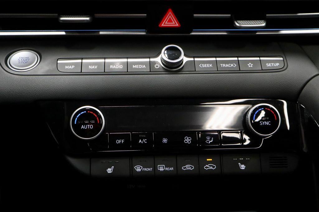 2024 Hyundai ELANTRA SEL IVT