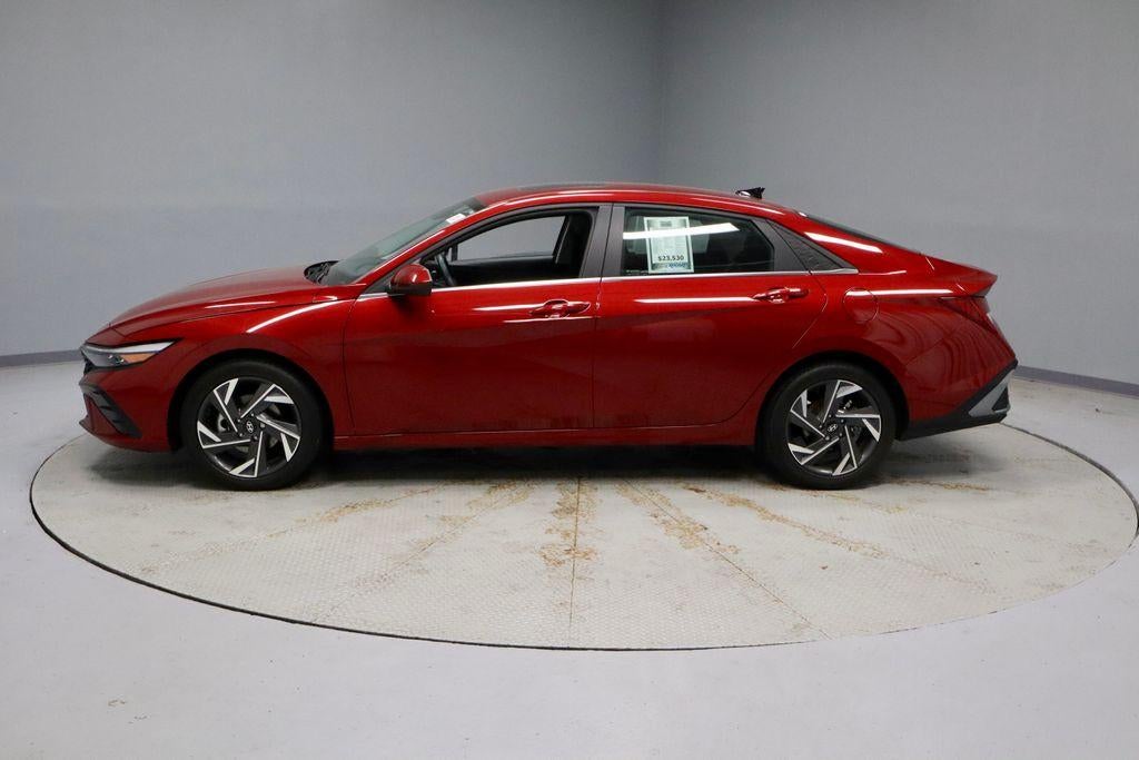 2024 Hyundai ELANTRA SEL IVT