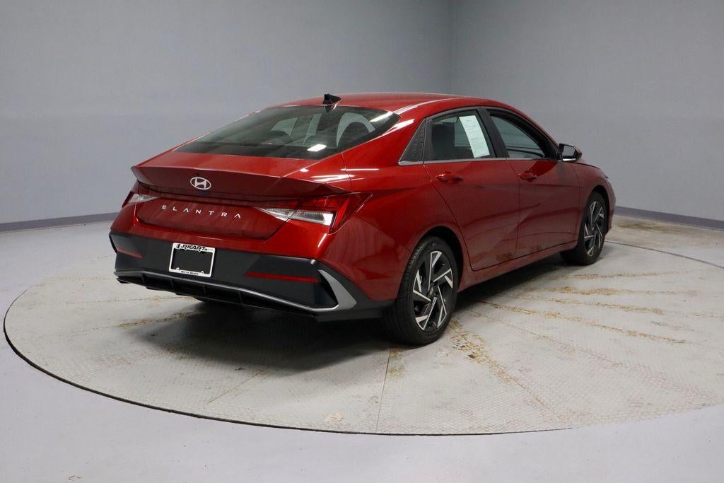 2024 Hyundai ELANTRA SEL IVT