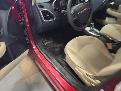 2011 Chrysler 200 LX
