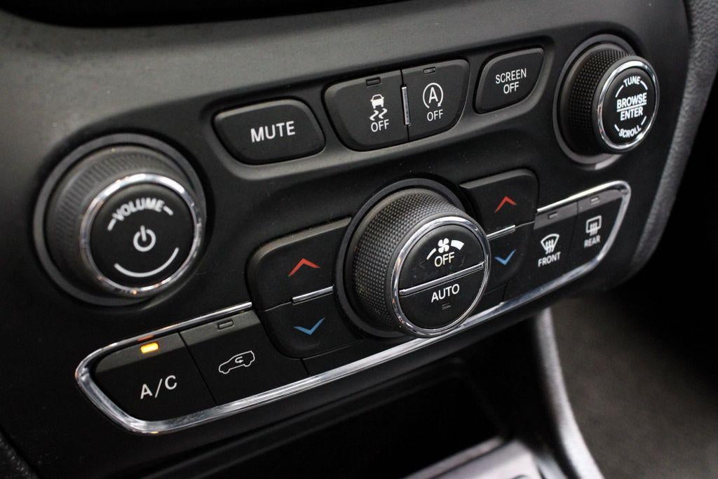 2019 Jeep Cherokee Overland