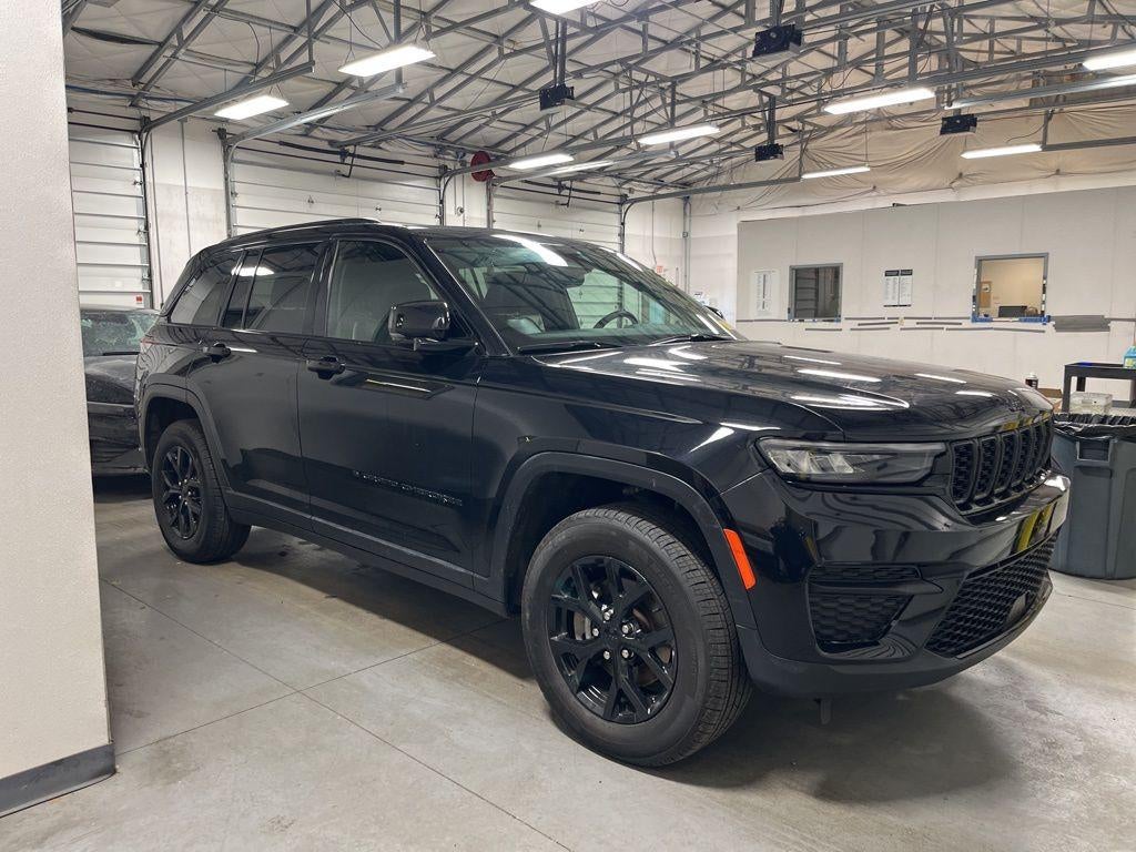 2024 Jeep Grand Cherokee Altitude