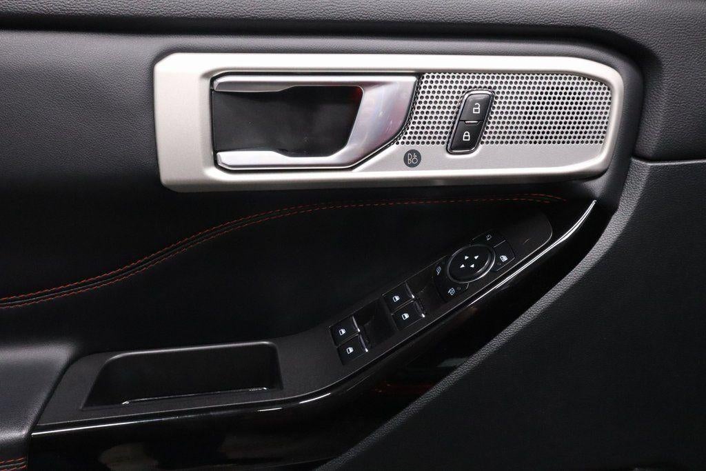 2024 Ford Explorer ST-Line