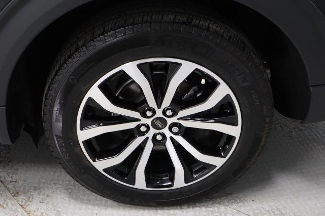 2024 Ford Explorer ST-Line