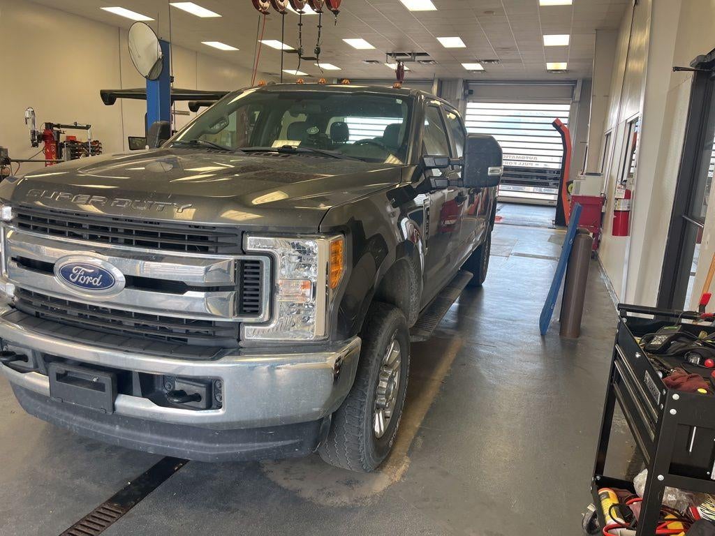 2017 Ford Super Duty F-250 SRW XL