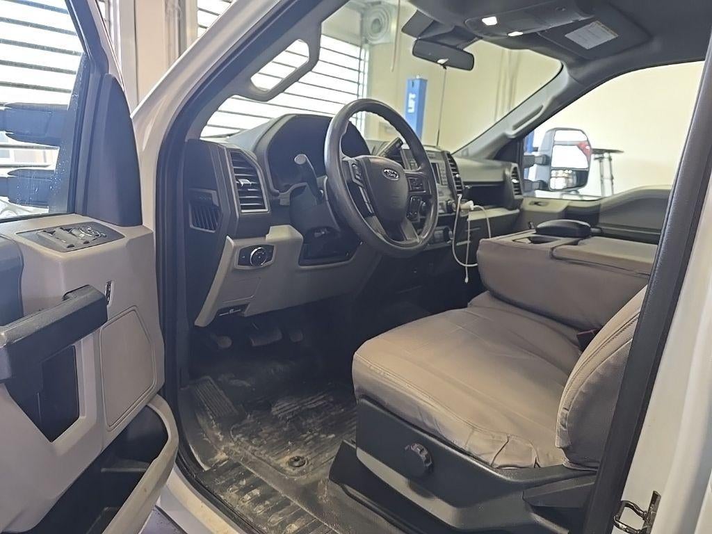 2022 Ford Super Duty F-350 SRW XL