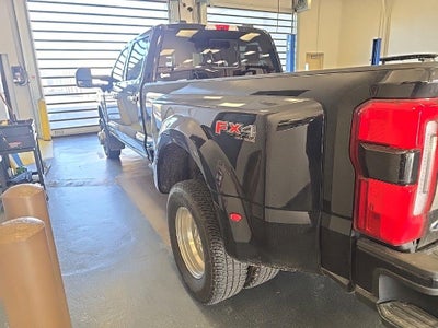 2024 Ford Super Duty F-350 DRW Platinum