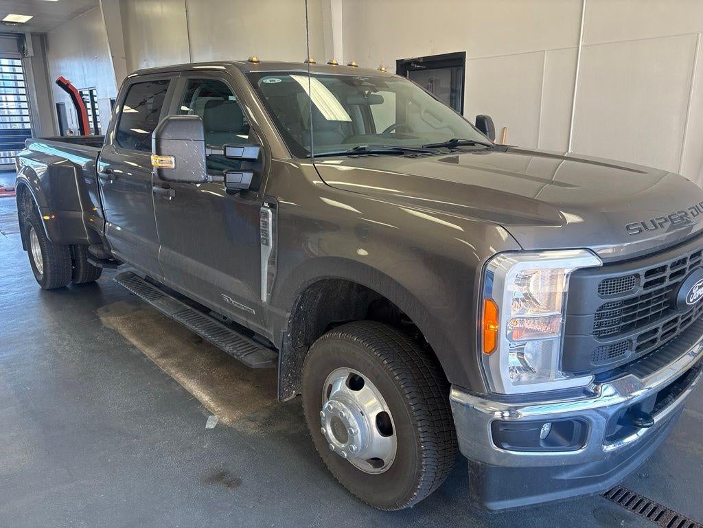 2023 Ford Super Duty F-350 DRW XL