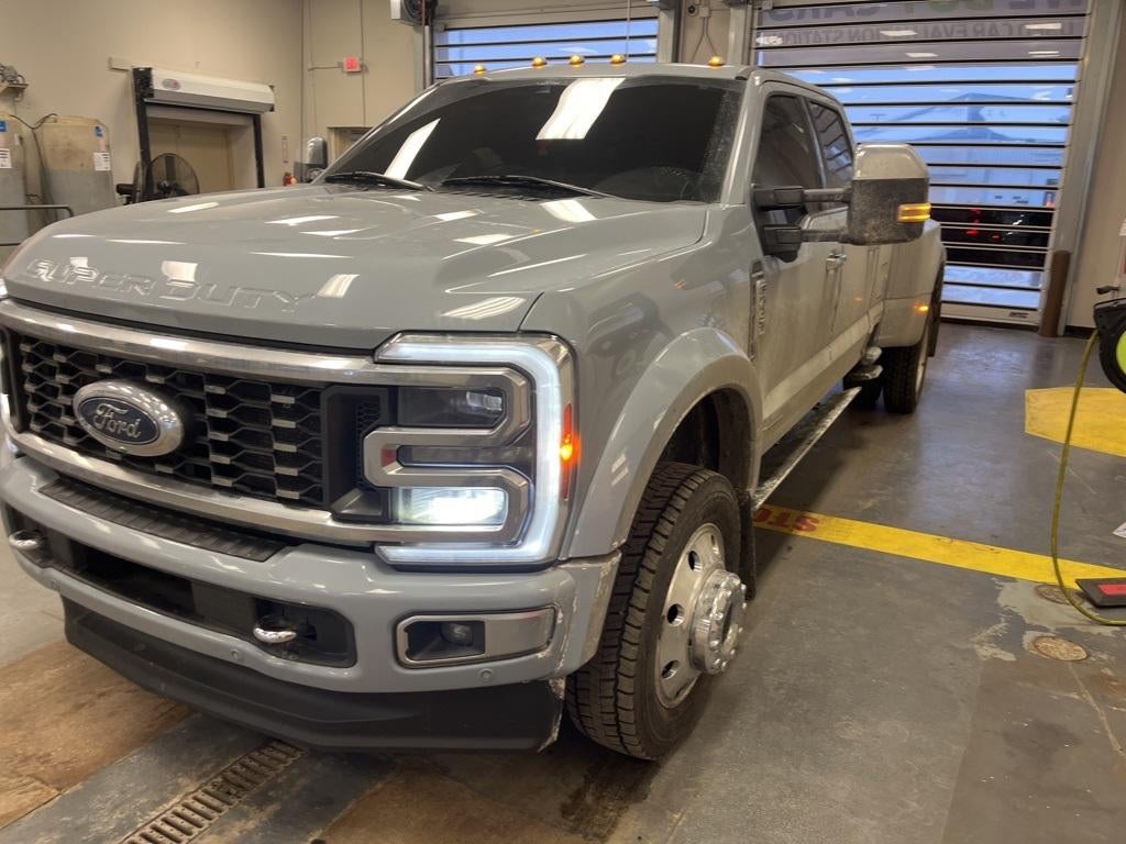 2024 Ford Super Duty F-450 DRW Platinum
