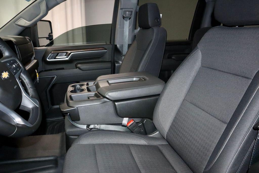 2025 Chevrolet Silverado 3500 HD LT