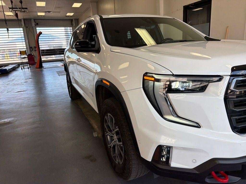 2024 GMC Acadia AT4