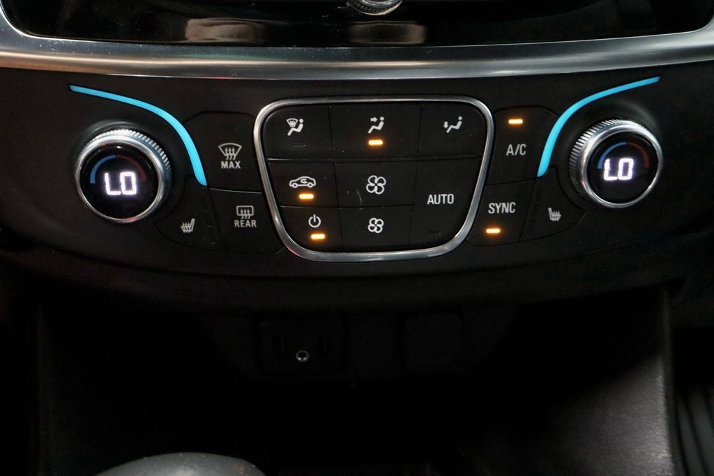 2022 Chevrolet Traverse LT Leather