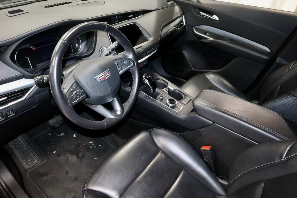 2023 Cadillac XT4 Premium Luxury