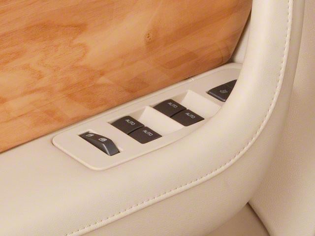 2010 Lincoln MKS Base