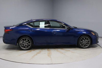 2023 Nissan Altima 2.0 SR