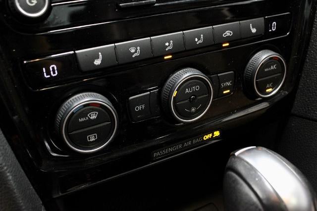 2022 Volkswagen Passat 2.0T Limited Edition