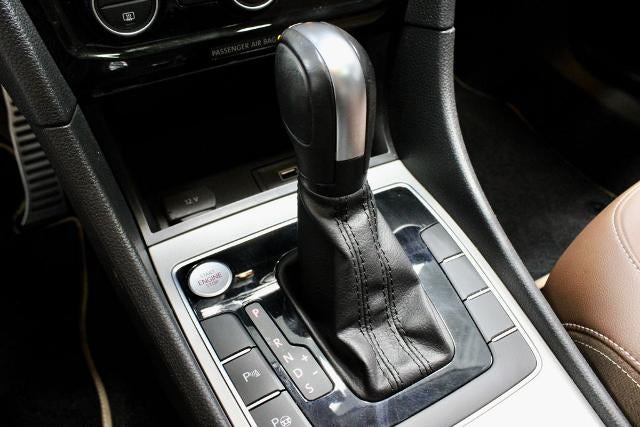 2022 Volkswagen Passat 2.0T Limited Edition
