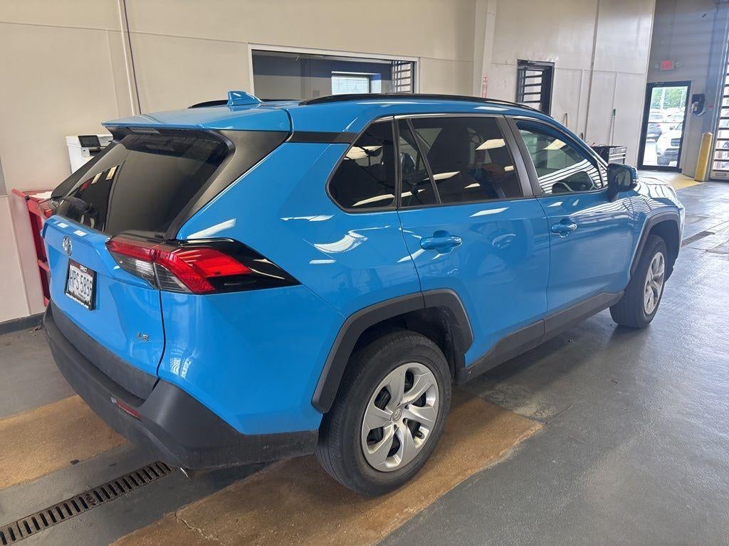 2021 Toyota RAV4 LE
