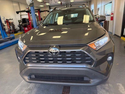 2020 Toyota RAV4 XLE