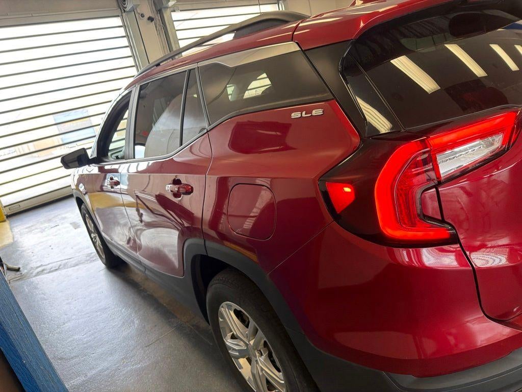 2022 GMC Terrain SLE
