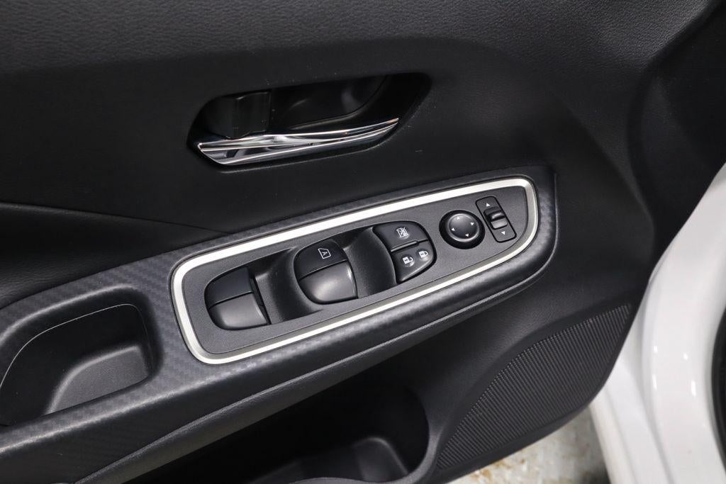 2024 Nissan Versa 1.6 SR