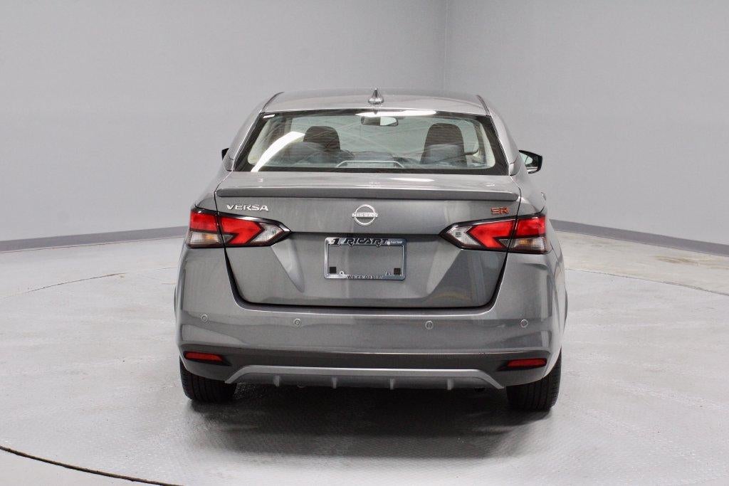2024 Nissan Versa 1.6 SR