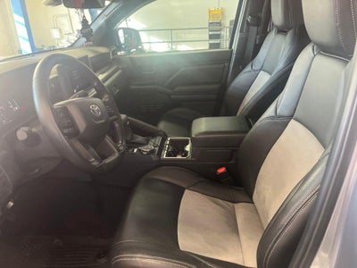 2025 Toyota Tacoma 4WD SR5