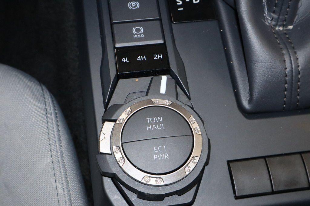 2025 Toyota Tacoma 4WD SR5