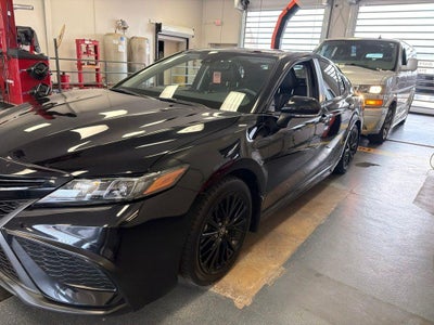 2022 Toyota Camry SE Nightshade